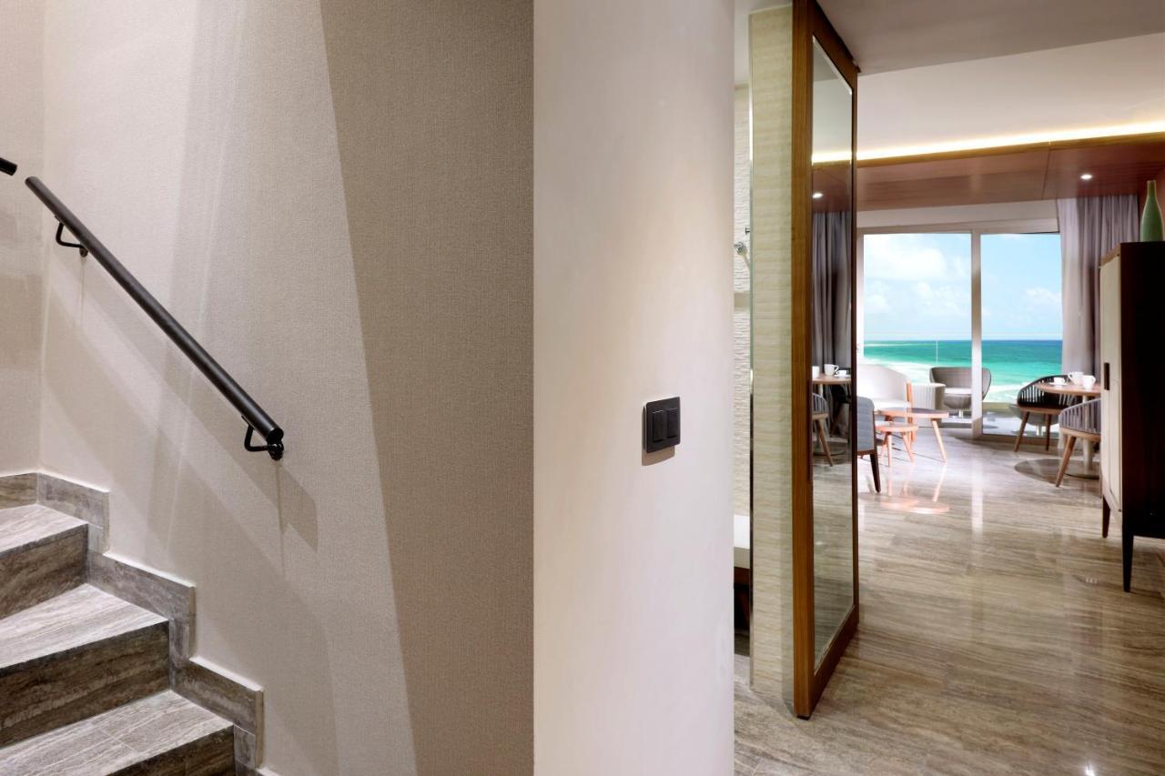 Family Selection At Grand Palladium Select Costa Mujeres Cancun Exterior photo
