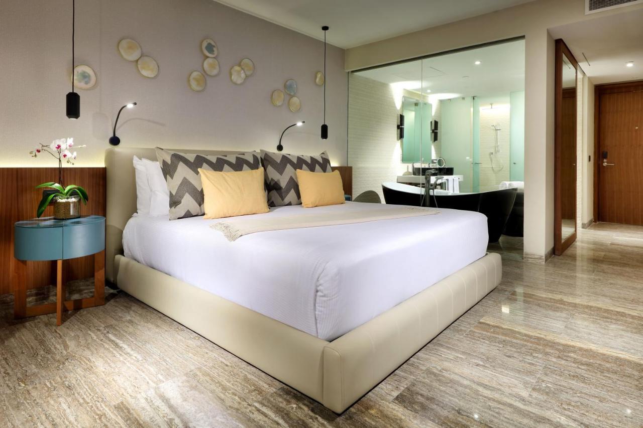 Family Selection At Grand Palladium Select Costa Mujeres Cancun Exterior photo