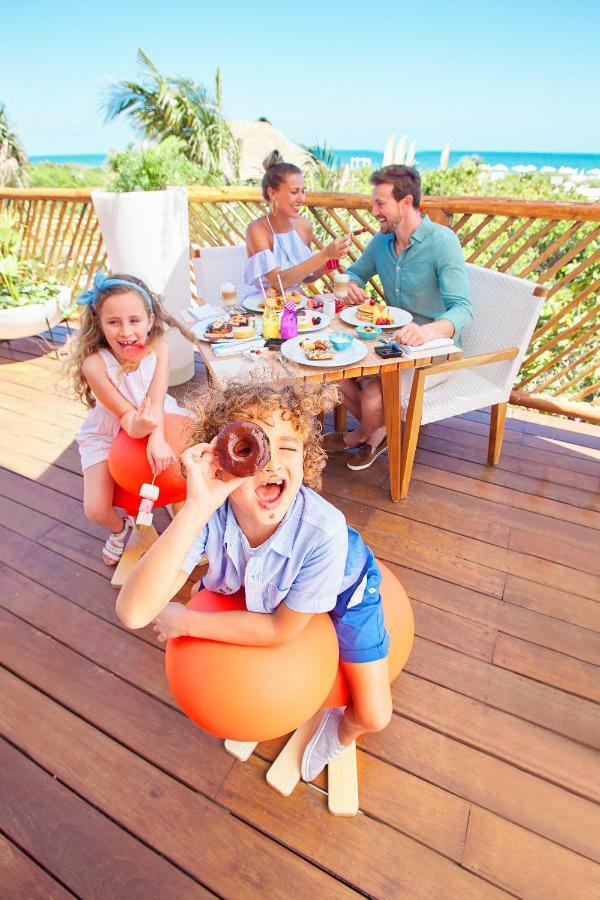 Family Selection At Grand Palladium Select Costa Mujeres Cancun Exterior photo